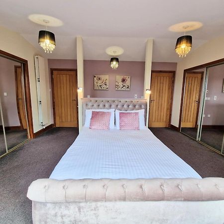 Torridon 1 With Private Hot Tub - Fife - Loch Leven - Lomond Hills- Pet Friendly Villa Kelty ภายนอก รูปภาพ