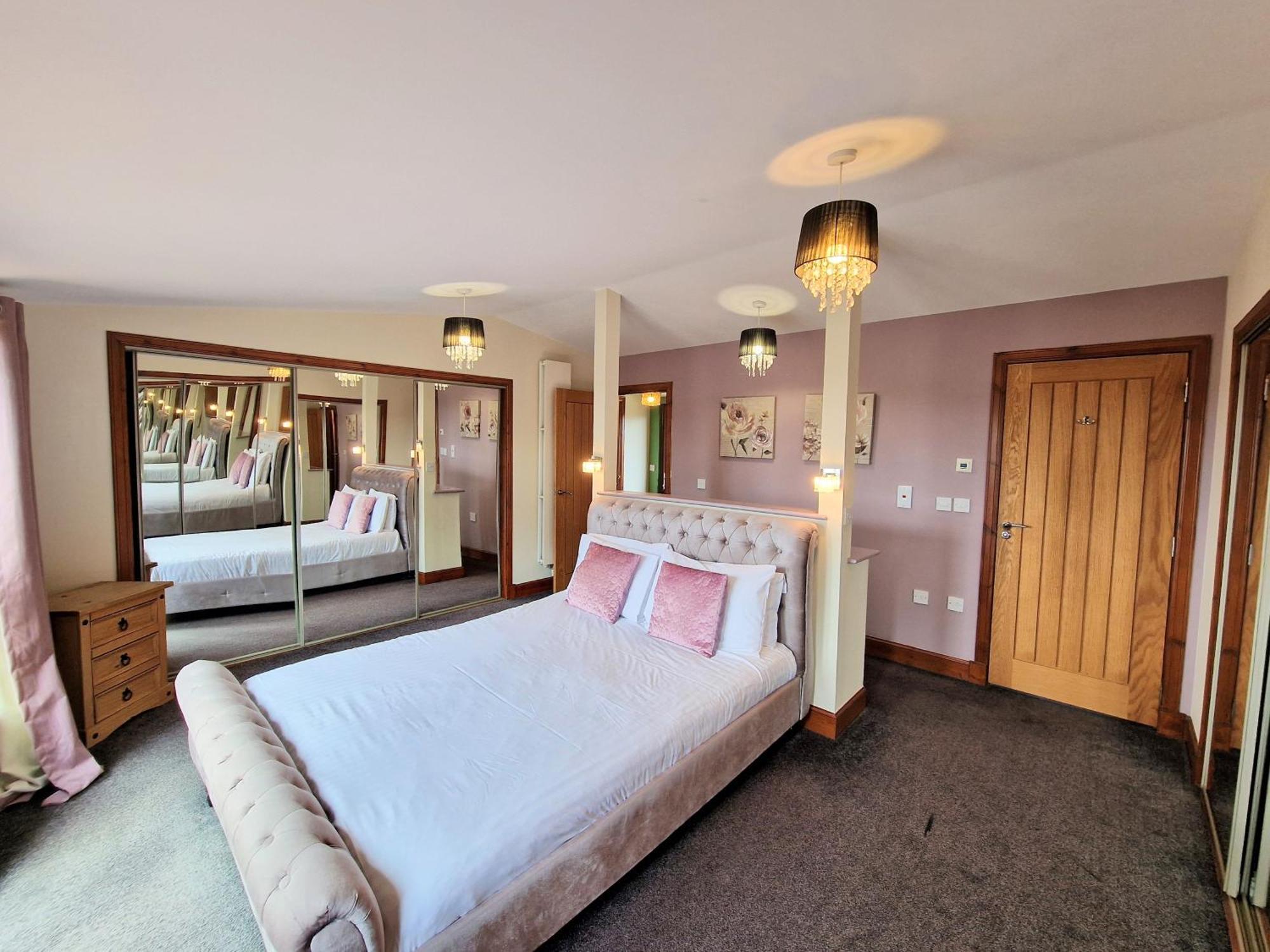 Torridon 1 With Private Hot Tub - Fife - Loch Leven - Lomond Hills- Pet Friendly Villa Kelty ภายนอก รูปภาพ